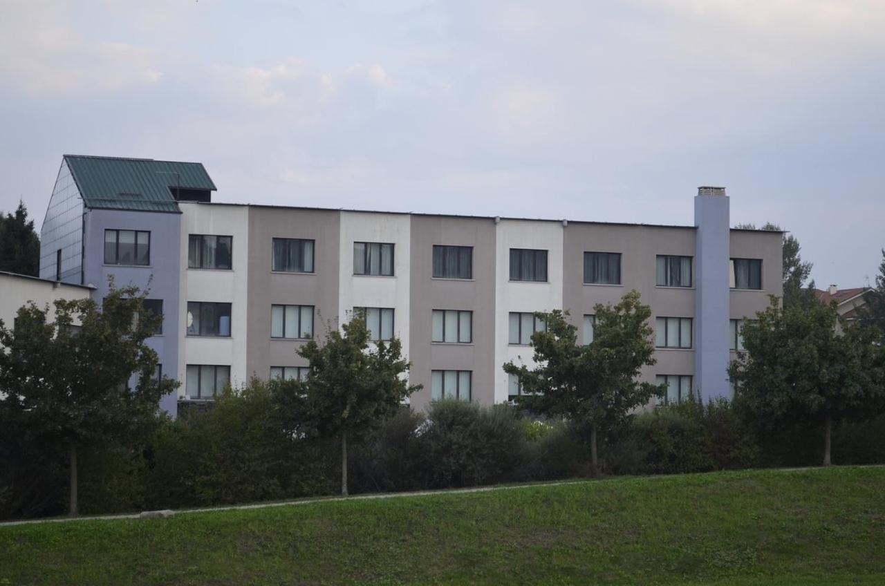 Hotel Cavalieri Pinerolo Dış mekan fotoğraf