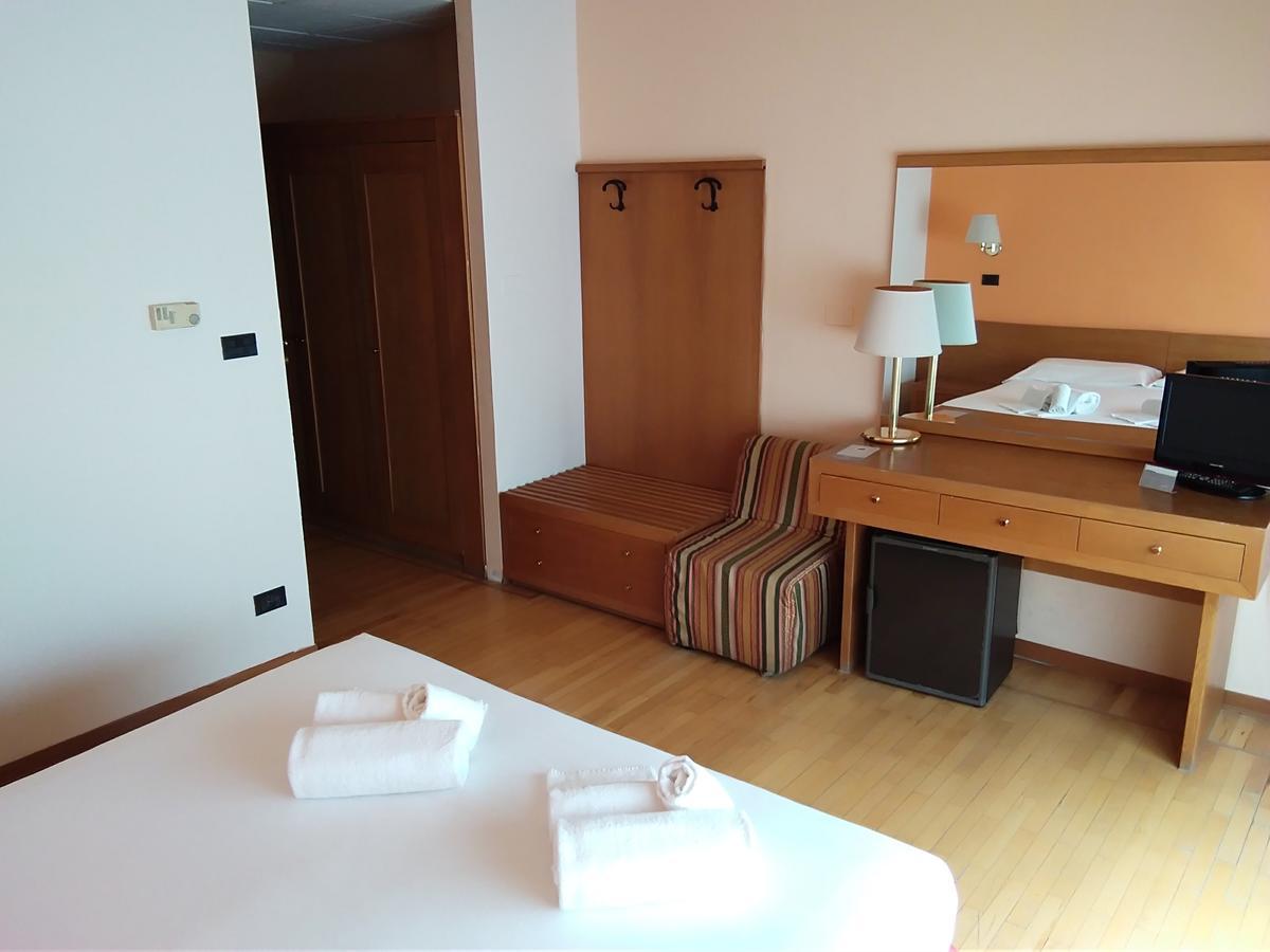Hotel Cavalieri Pinerolo Dış mekan fotoğraf